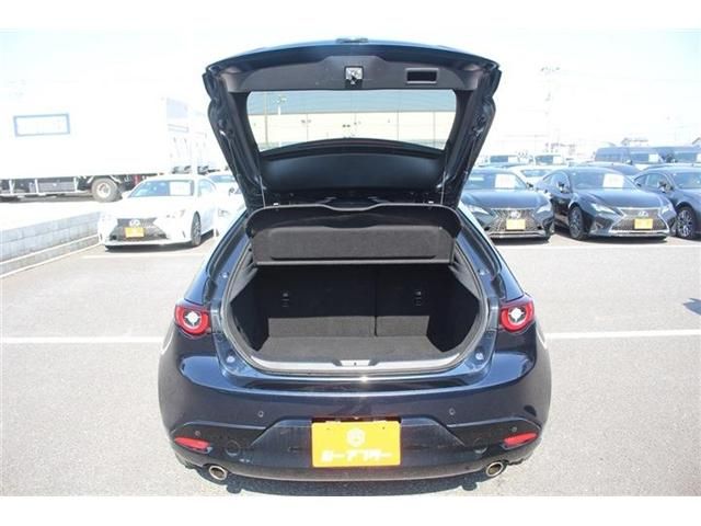 MAZDA 3 FASTBACK 2023 Image 31