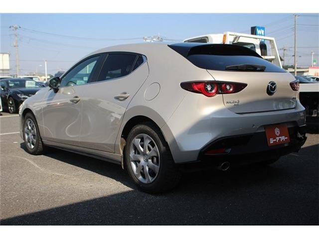 MAZDA 3 FASTBACK 2023 Image 31
