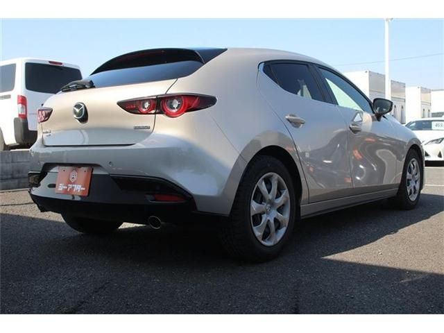 MAZDA 3 FASTBACK 2023 Image 31