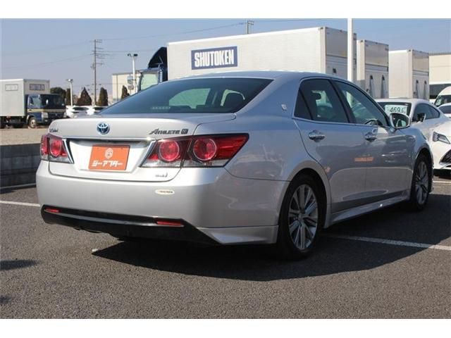 TOYOTA CROWN SEDAN HYBRID 2017 Image 31