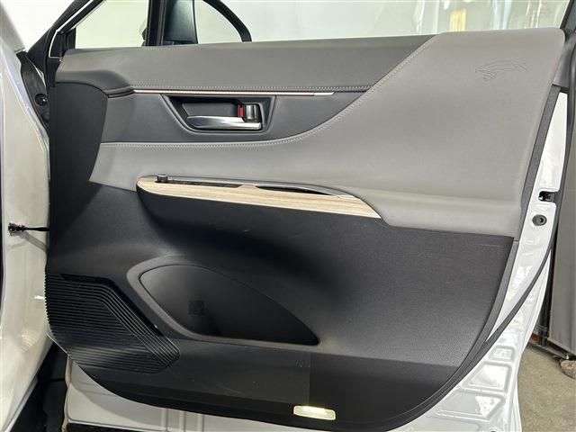 TOYOTA HARRIER 4WD 2022 Image 31