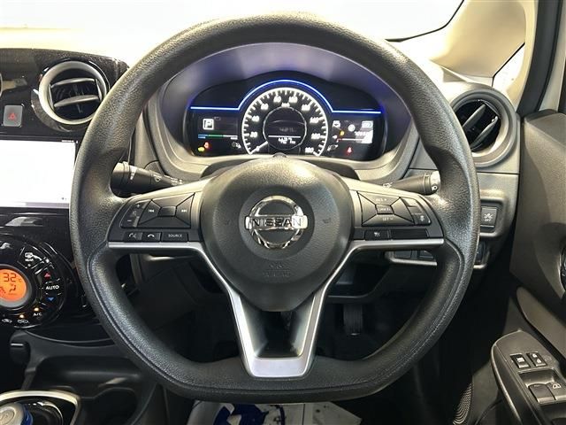 NISSAN NOTE 4WD 2018 Image 31