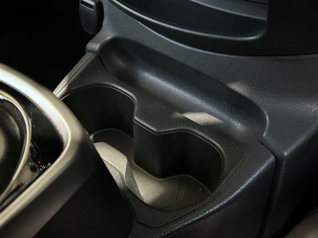 NISSAN NOTE 4WD 2018 Image 31