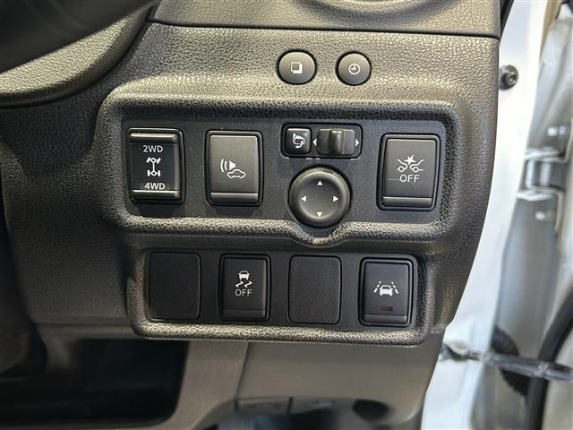 NISSAN NOTE 4WD 2018 Image 31