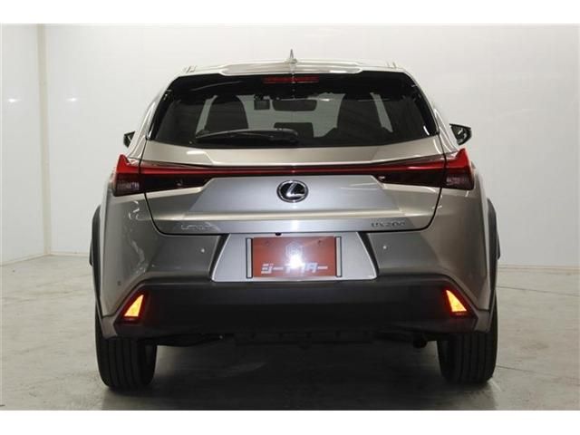 TOYOTA LEXUS UX200 2019 Image 31