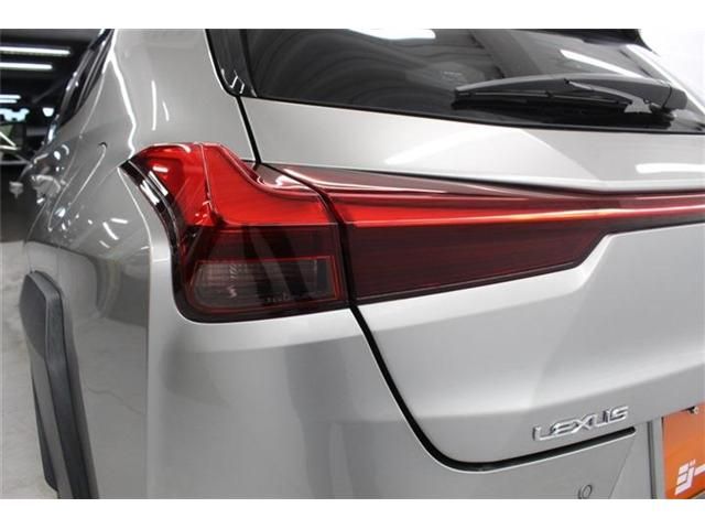 TOYOTA LEXUS UX200 2019 Image 31
