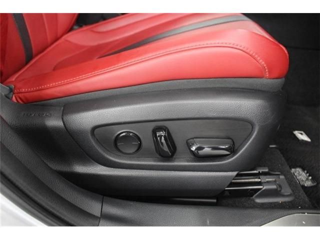 TOYOTA LEXUS UX250H AWD 2019 Image 31