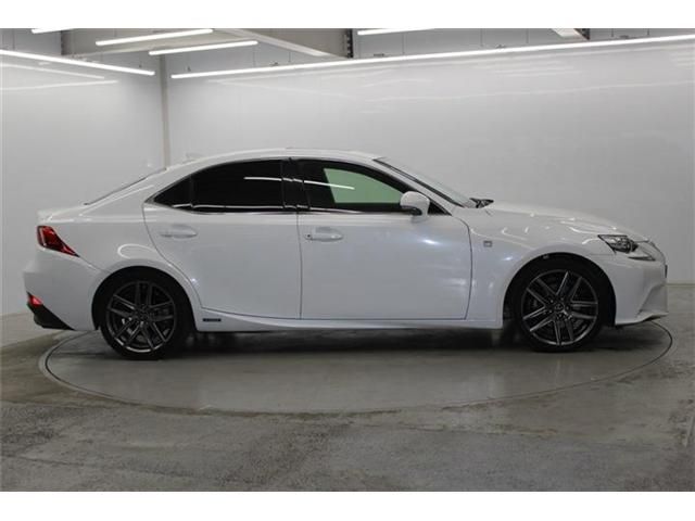 TOYOTA LEXUS IS300H 2013 Image 31