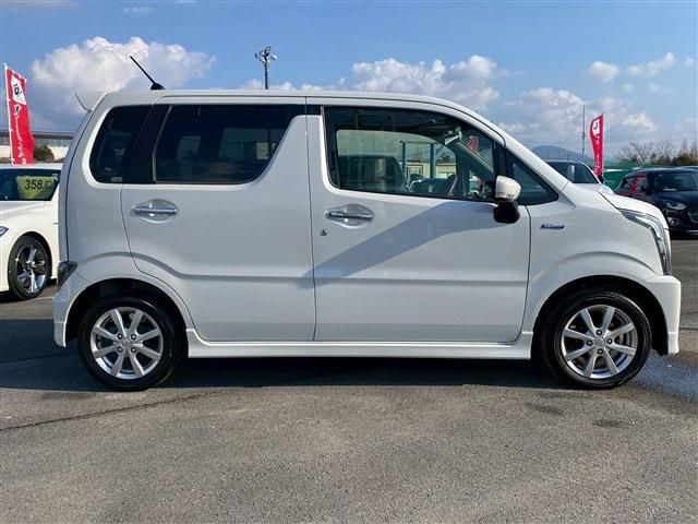 SUZUKI WAGON R STINGRAY 2018 Image 31