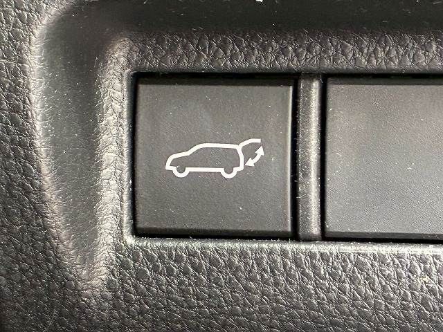 TOYOTA HARRIER HYBRID 2023 Image 31