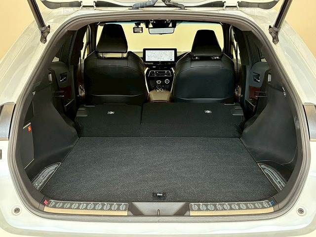 TOYOTA HARRIER HYBRID 2023 Image 31