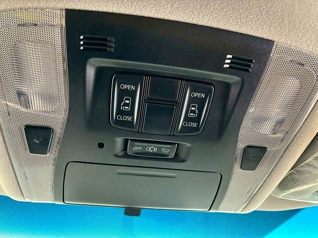 TOYOTA VELLFIRE 2017 Image 31