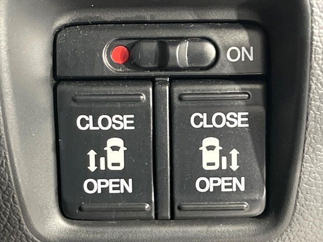 HONDA N BOX CUSTOM 2013 Image 31