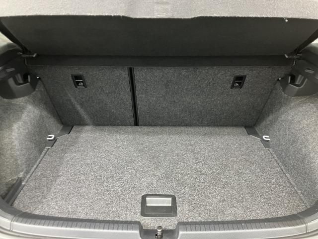 VOLKSWAGEN POLO 2019 Image 31