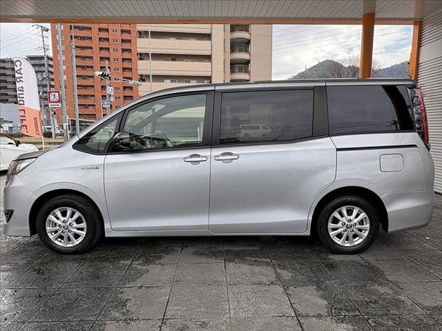 TOYOTA NOAH HYBRID 2020 Image 31