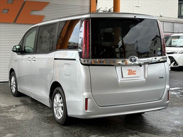 TOYOTA NOAH HYBRID 2020 Image 31