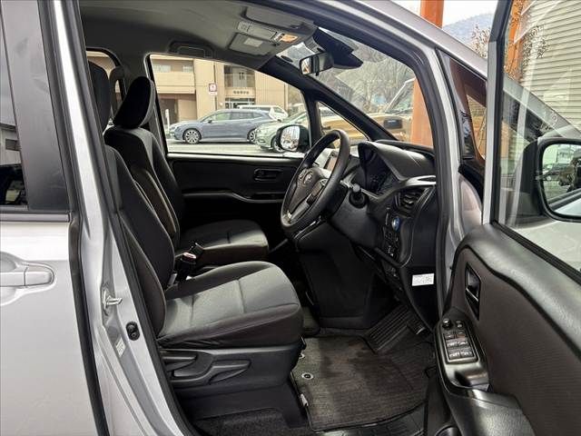 TOYOTA NOAH HYBRID 2020 Image 31