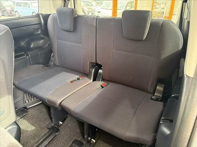 TOYOTA NOAH HYBRID 2020 Image 31