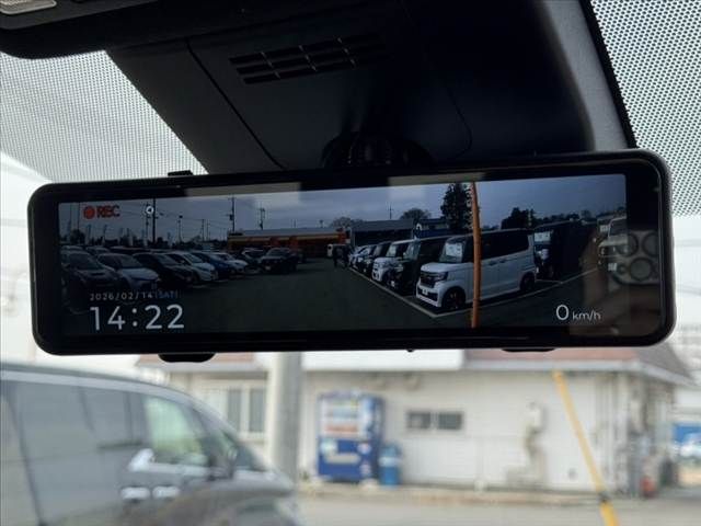 TOYOTA VOXY HYBRID 2023 Image 31