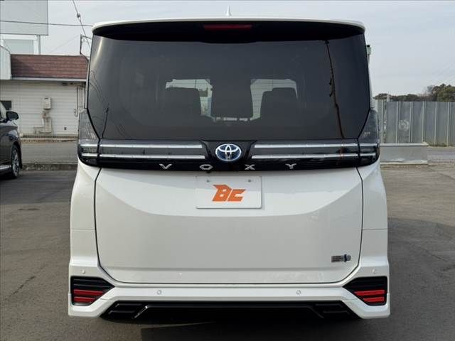 TOYOTA VOXY HYBRID 2023 Image 31