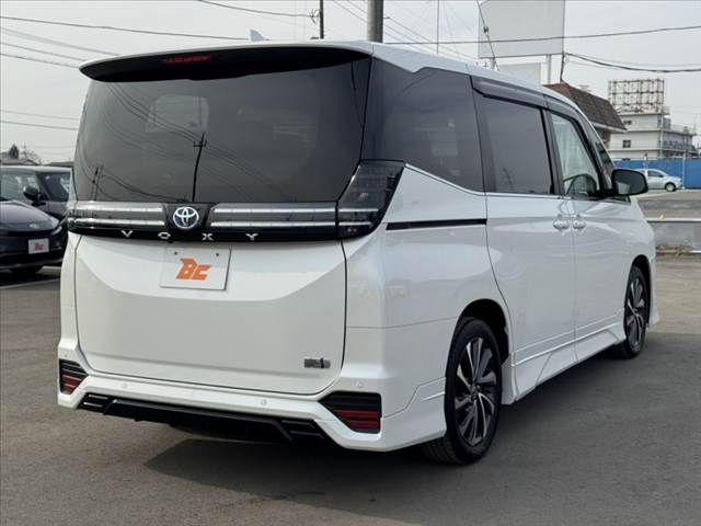 TOYOTA VOXY HYBRID 2023 Image 31