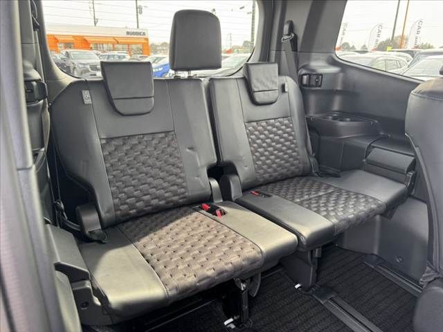 TOYOTA VOXY HYBRID 2023 Image 31