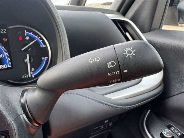 TOYOTA VOXY HYBRID 2023 Image 31