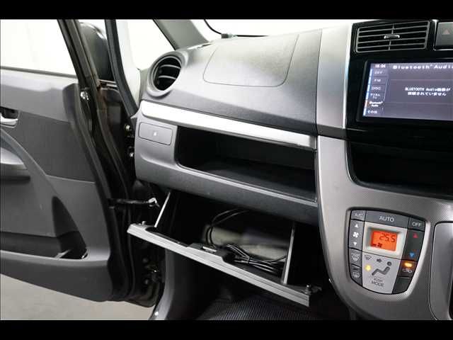 DAIHATSU MOVE CUSTOM 2013 Image 31