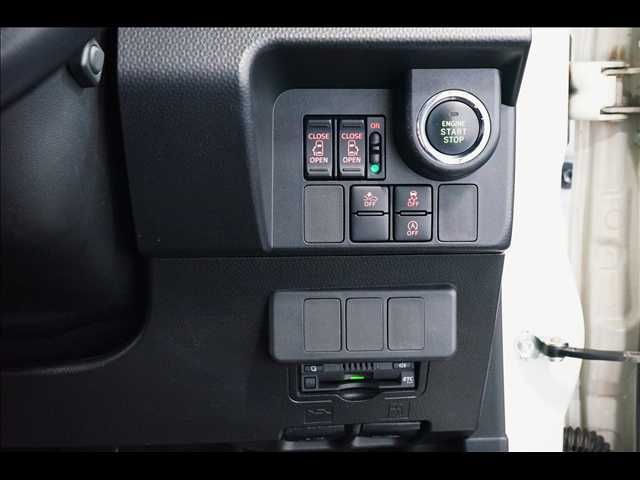 TOYOTA ROOMY 2017 Image 31