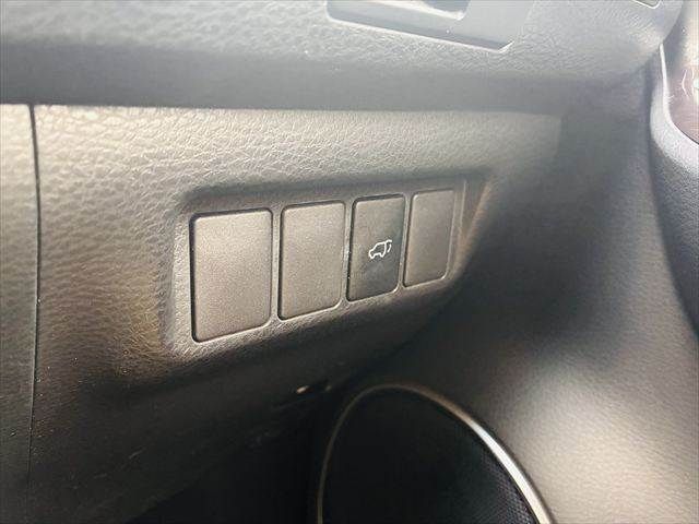 TOYOTA HARRIER 2WD 2017 Image 31