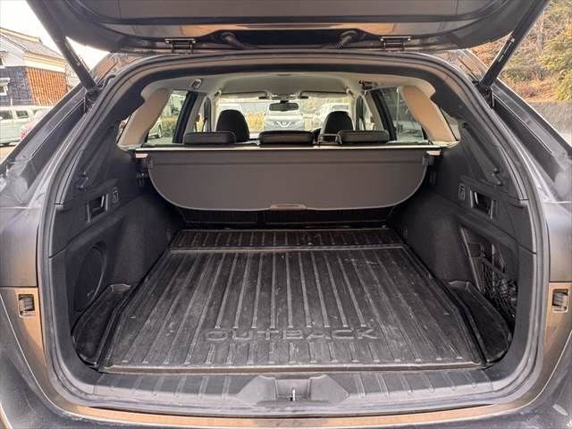 SUBARU LEGACY OUTBACK 2023 Image 31