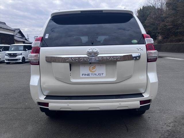 TOYOTA LANDCRUISER PRADO 2015 Image 31