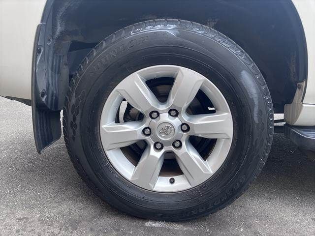 TOYOTA LANDCRUISER PRADO 2015 Image 31