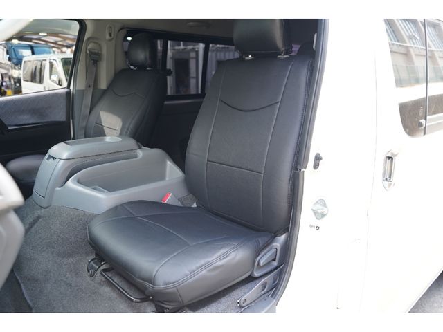 TOYOTA REGIUSACE VAN 4WD 2009 Image 31