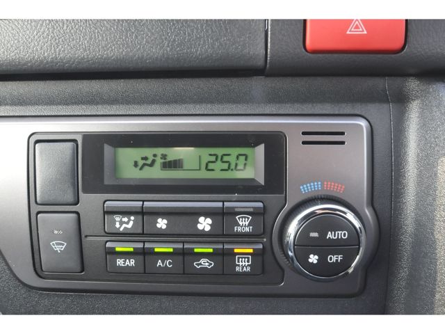 TOYOTA HIACE VAN 4WD 2026 Image 31