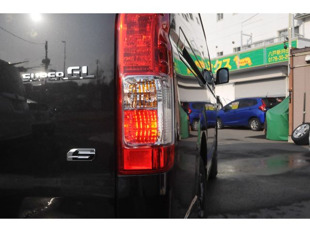 TOYOTA HIACE VAN 4WD 2026 Image 31