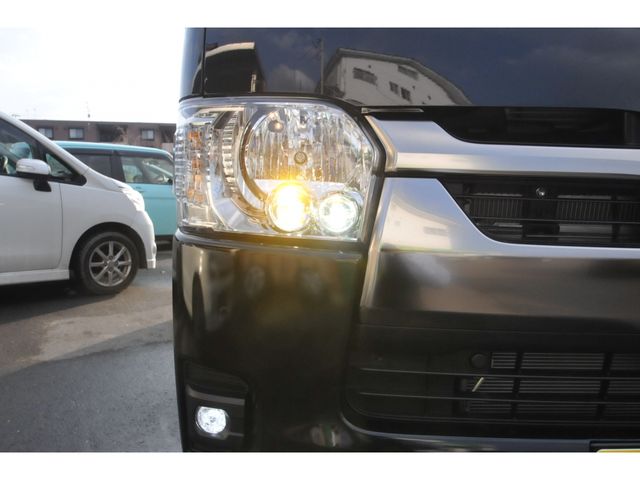 TOYOTA HIACE VAN 4WD 2026 Image 31