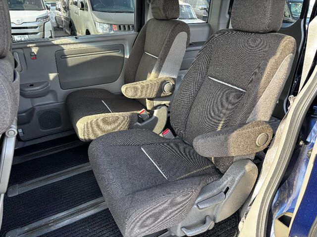 HONDA STEPWAGON 4WD 2017 Image 31