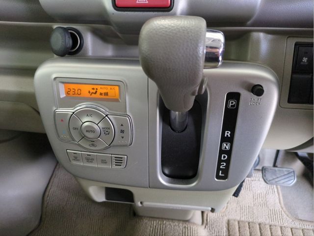 NISSAN NV100 CLIPPER RIO 4W 2018 Image 31