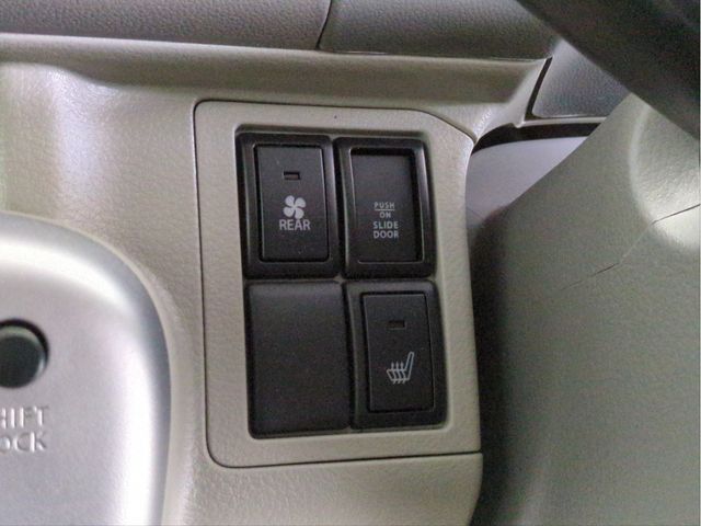 NISSAN NV100 CLIPPER RIO 4W 2018 Image 31