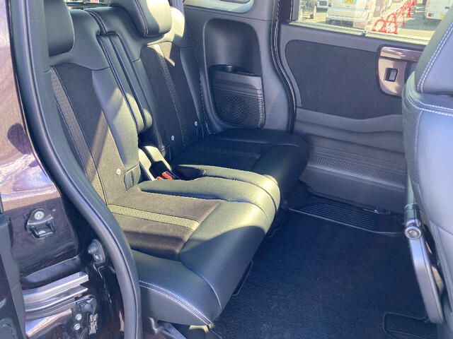 HONDA N BOX CUSTOM 4WD 2020 Image 31