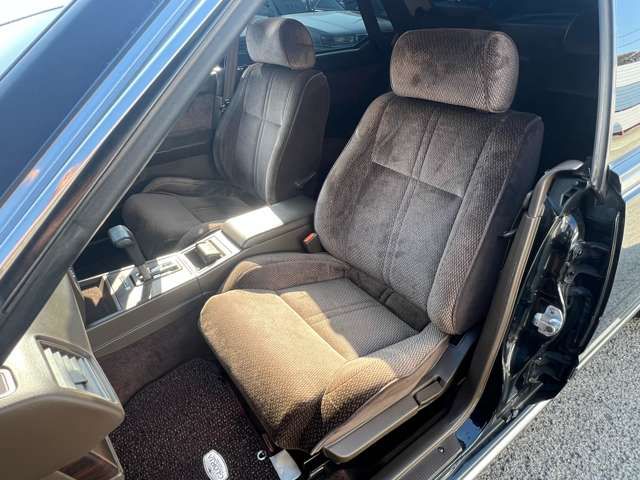 NISSAN GLORIA HARDTOP 1988 Image 31