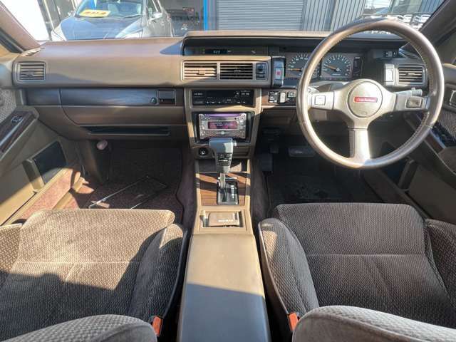 NISSAN GLORIA HARDTOP 1988 Image 31