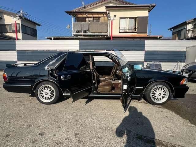 NISSAN GLORIA HARDTOP 1988 Image 31