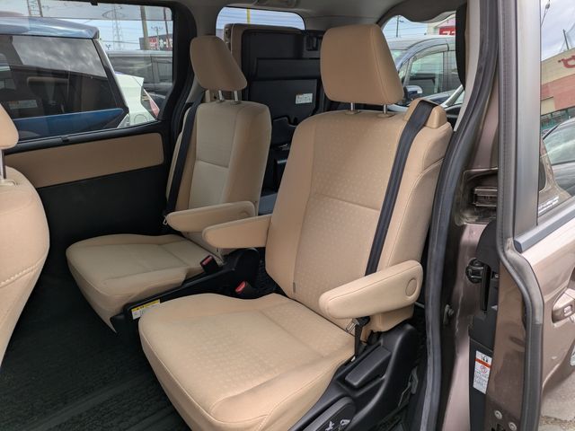 TOYOTA NOAH HYBRID 4WD 2014 Image 31