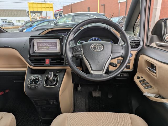 TOYOTA NOAH HYBRID 4WD 2014 Image 31