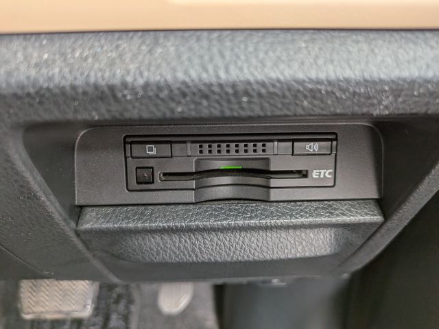 TOYOTA NOAH HYBRID 4WD 2014 Image 31