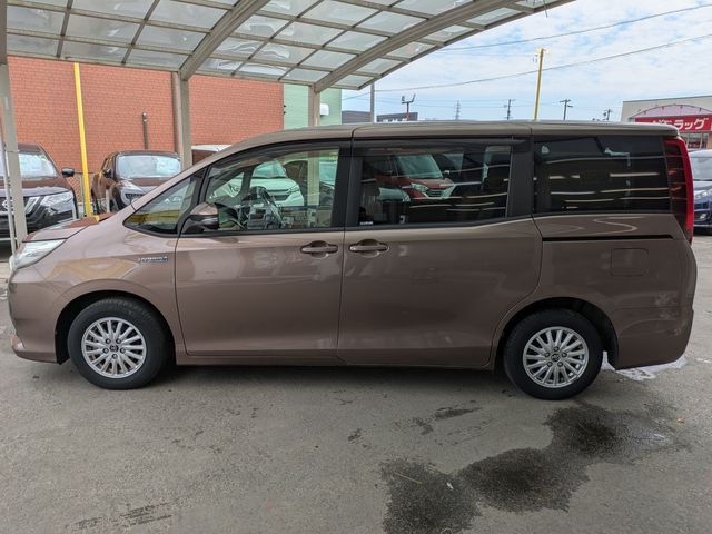 TOYOTA NOAH HYBRID 4WD 2014 Image 31