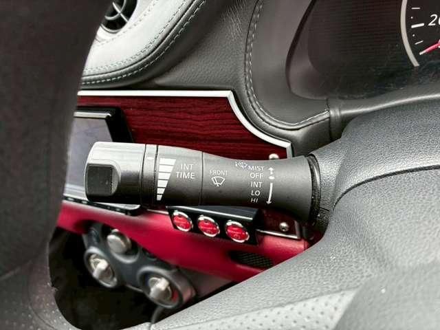 MITSUOKA VIEWT 2012 Image 31