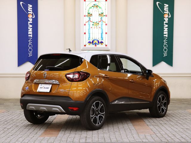 RENAULT CAPTUR 2018 Image 31